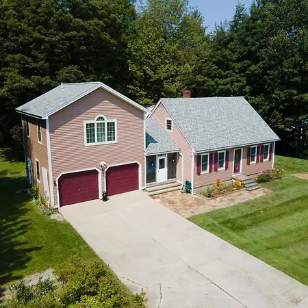 14Mi To Mt. Snow! Arcade, Private Suite, King Bed!
